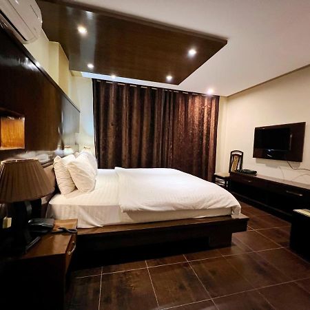 Bling Hotel International Multan Exterior photo