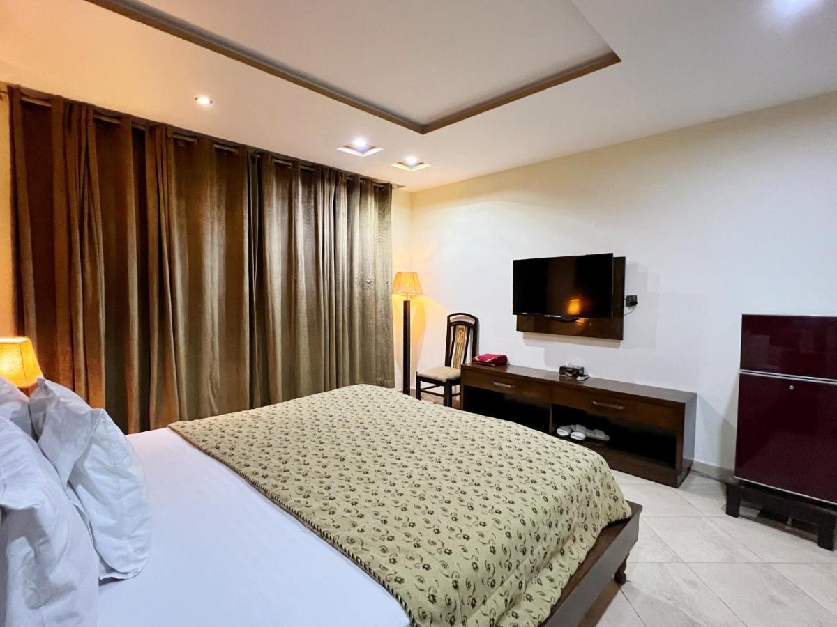 Bling Hotel International Multan Exterior photo