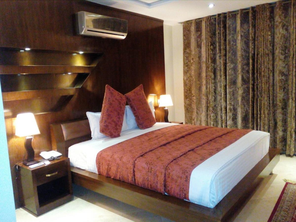Bling Hotel International Multan Exterior photo