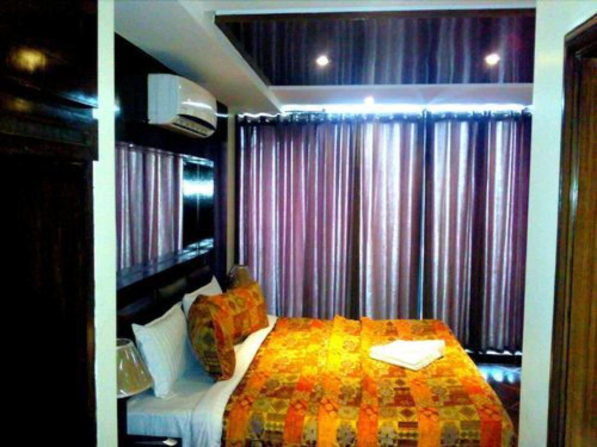 Bling Hotel International Multan Exterior photo